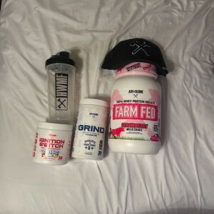 Axe and sledge supplements hat shaker and supplements.
